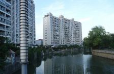 自带会所和游泳馆+四条地铁+产权车位+南北通户型