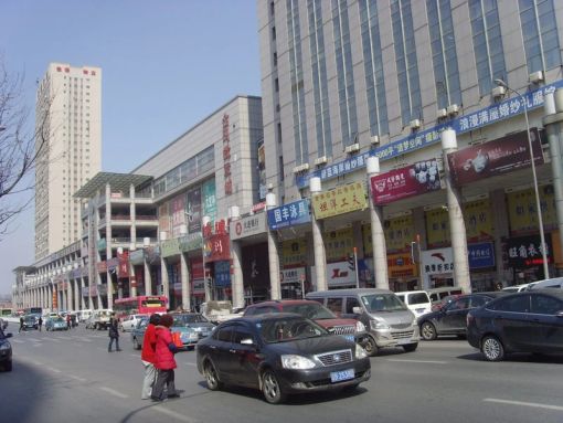振富公寓1室1厅1卫西朝向1900.00元/月出租
