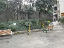 动物园旁住家两房出售 出行便捷