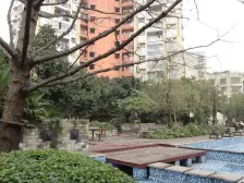 带车位可出售 精装大三房 近轻轨 近商圈 小区房