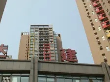 房子楼层好 业主安心卖,正规的一室一厅 距离轻轨近