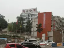 万科的物业 万科精装修,三房拧包入住.业主很诚心出售