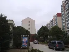 一楼带大花园,楼间距宽,采光无遮挡,2005年商品房