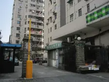 遵义路412弄小区2室西朝向528.00万元/套出售