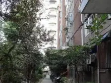 交通方便,配套好,92年房龄,楼层好,诚意出售