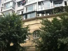 轻轨9号线楼上 装修1房 安心出售 有钥匙随时可以看