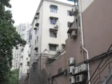 衡复风貌区近交通大学地铁站中间楼层南北通大1房1厅