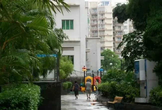 新街口大厦