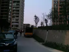 弹子石环线正规三房带露台 出行方便配套成熟拎包入住