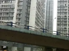 户型方正精装修正规三房,离轻轨近,出行方便