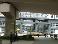 渝中区 网红轻轨穿楼旁 商圈旁 正规精装两房