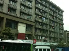 配套设施齐全,户型方正采光好,近车站,交通方便