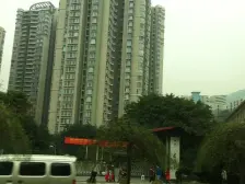 凤天路 畔山桃园三房69万