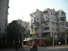 静安区近地铁中间楼层南北通低单价低总价看房方便