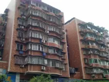 轻轨房,户型方正,正规三房,中间楼层,出行方便