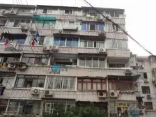 万航渡路公房2室南朝向398.00万元/套出售