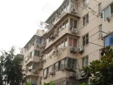 主卧朝南,南北通透,交通便利,居家装修