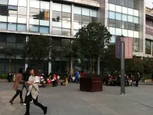 精装修+顶跃+视野好楼下生活配套齐全出门就是洪崖洞