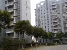 带阁楼的房子+阁楼很高+税费少+欢迎大家来带看