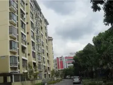 小区中心位置,不靠近马路,房型正气,得房率高