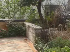 地上两层+地下一层+100平花园+满五年