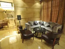 郁金香端头户型正规两房 精装修 采光好 看房方便