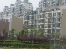 此房自住精装,可拎包入住,诚意出售,12+21+6三轨