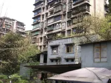 石井坡轻轨站 正规两室 出行方便 价格可谈