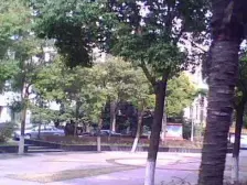 电梯,楼下就是7号线地铁,看房有钥匙,业主诚意出售