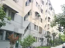 精装修双南小两房,低楼层进出方便,独特弧形阳台