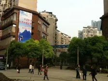 步行街 仁有逸景二房60.7万