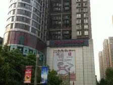 步行街 仁有逸景三房115万