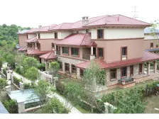 联排中间户 花园五十平 户型通透 三楼大露台