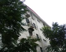 地鉄口旁边,正宗复式房,临近内环,出行方便!