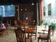 双轻轨房 户型方正,旁边大礼堂朝中庭,住家安静