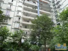 轻轨站旁的电梯房,出行方便,诚心出售!