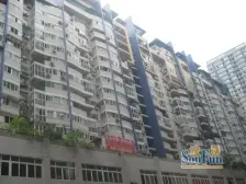 近地跌近公交出行方便生活便利。