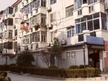 中间楼层双南两房,看房方便,适合刚需