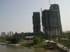 园博苑沿湖别墅 边套大花园 石材钢挂 温泉入户 类独栋