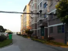 一梯两户,小户型,主卧朝南,小区中心位置,环境优美,居家装修
