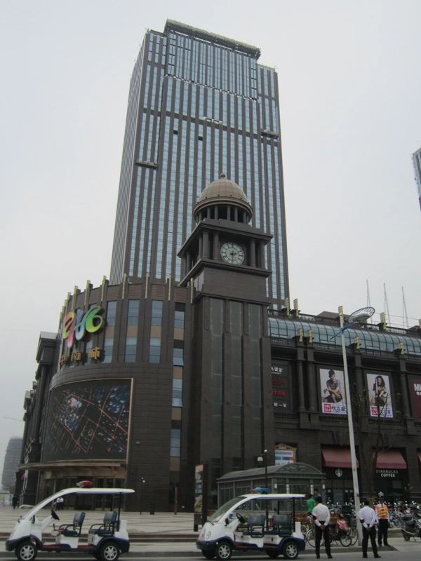 实景图:中南城裙楼及写字楼施工进度(20120530)