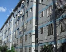 18号线 此房地铁200米 全新装修 两房顶楼带阁楼