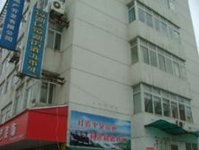 景春花园大三房下楼镜湖公园人文气息浓郁,环境优雅。