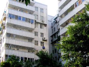 南门兜道山路省妇幼,则徐杨桥00年贴砖端头户大阳台