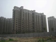 满五年 诚心出售 旁边配套齐全 带阁楼