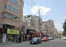 二楼采光好,爬楼不累,小区中间位置很是安静,诚心售