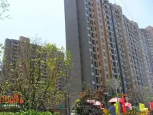 小区进门位置,诚意出售,采光通风好