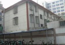 格局好两房朝南采光明亮,带院子