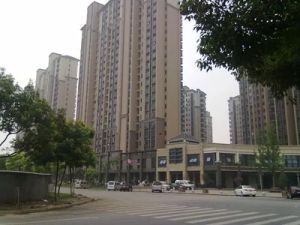 户型方正出入方便随时看房景观好