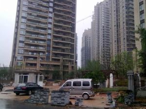 此房中楼层精装低总价诚心出售